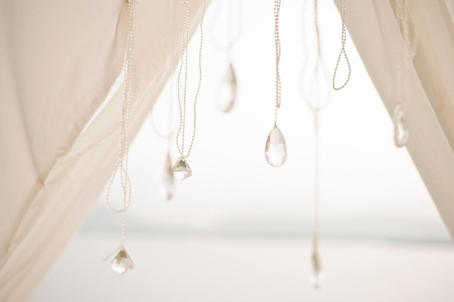clever-baffle-installed-above-hanging-fe-640x480-76029241.jpeg