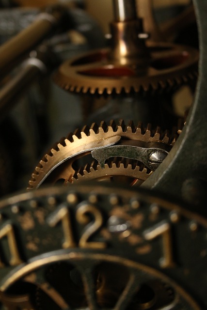 Close-up of anti-pigeon feeding mechanism