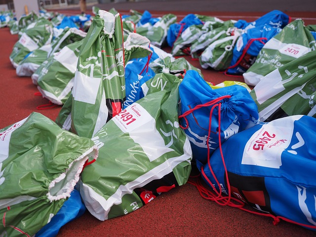 seed-mix-in-transparent-plastic-bag-640x480-42682681.jpeg