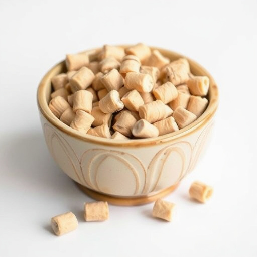 suet-pellets-in-a-ceramic-bowl-640x480-85859274.jpeg