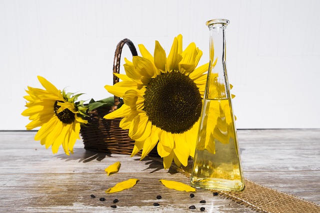 Natural bird food mix with sunflower hearts